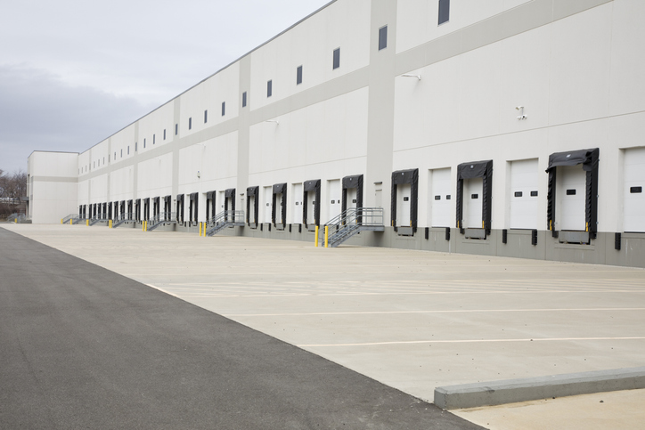 The Impact of Commercial Dock Equipment on Warehouse Flow