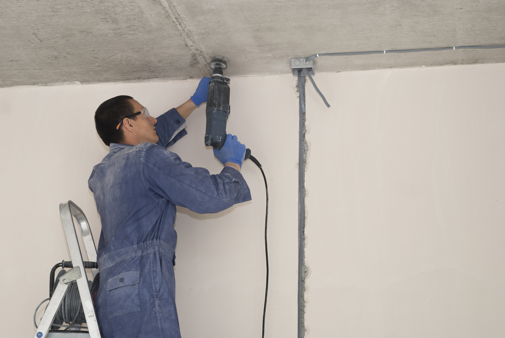 Why Garage Door Installation Cost Is Becoming A Key Factor In Modern Home Upgrades And Smart Curb Appeal Trends